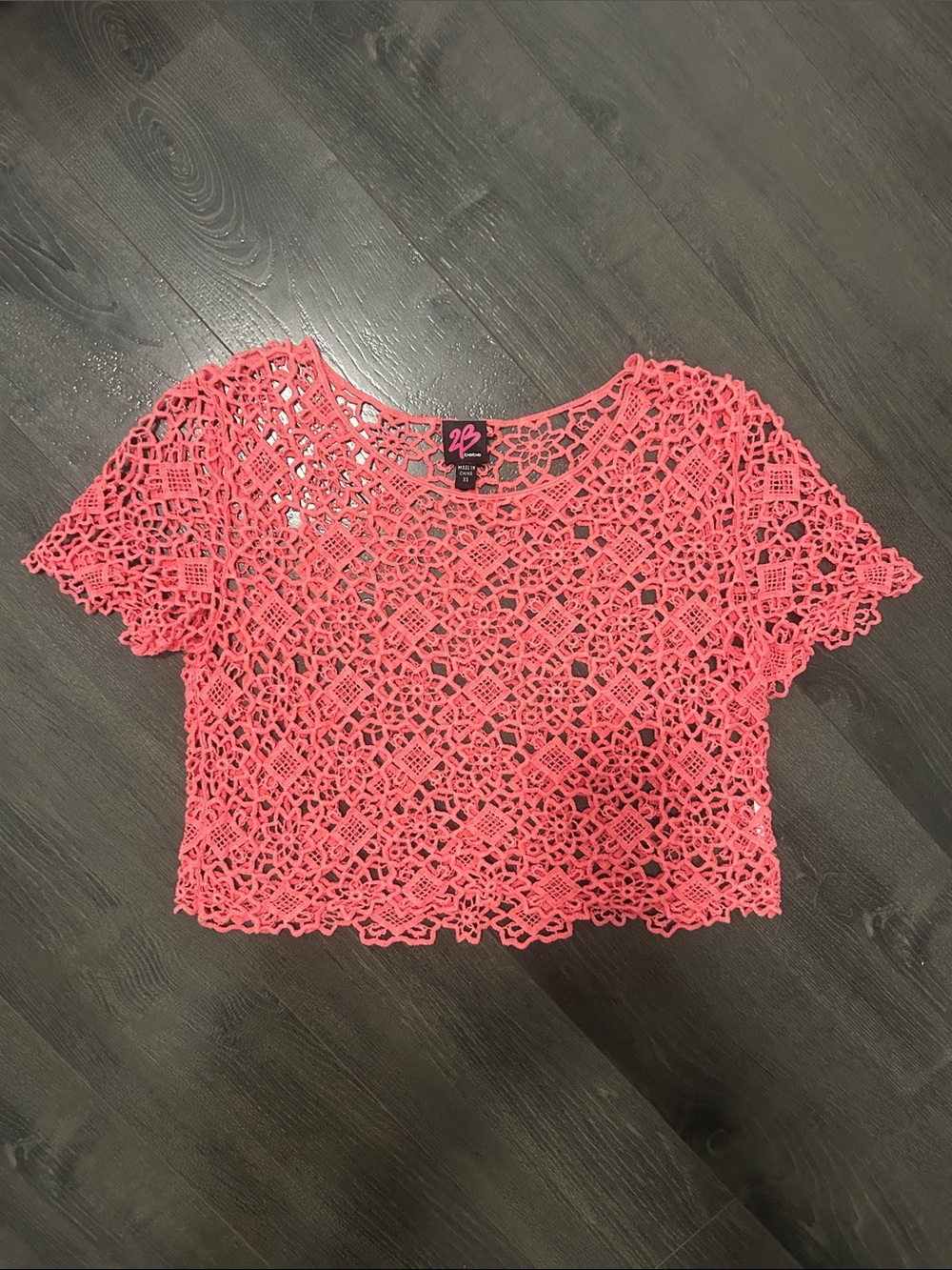2b bebe Pink Open Knit Crochet Crop Top XS Short Sleeve Sheer Festival Boho